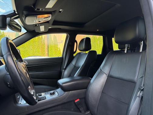 2022 Jeep Grand Cherokee Laredo