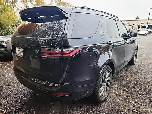 2023 Land Rover Discovery P300 S R-Dynamic