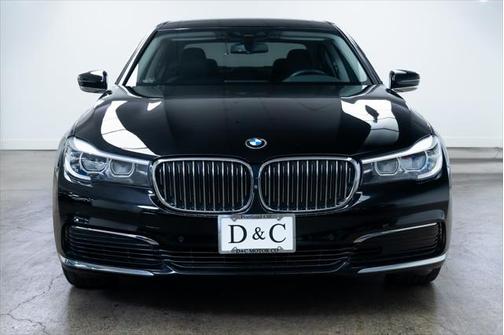 2019 BMW 740 740i
