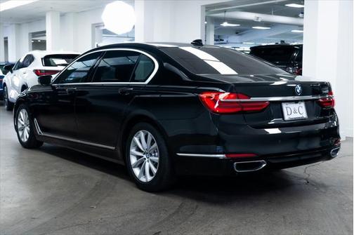 2019 BMW 740 740i