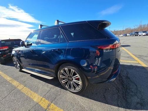 2024 Land Rover Range Rover Sport SE