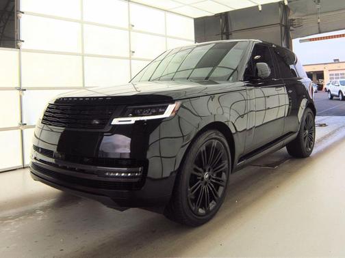 Santorini Black Metallic 2024 Land Rover Range Rover P530 SE