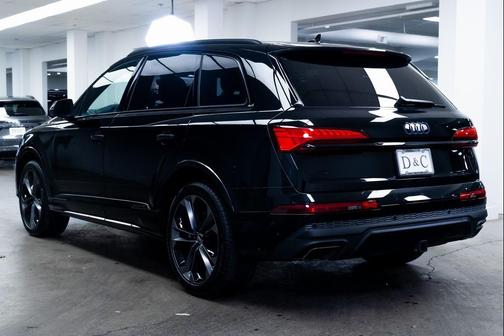 2025 Audi Q7 55 Premium Plus