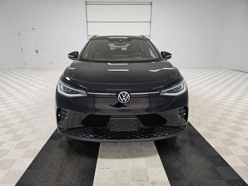 Deep Black Pearl 2023 Volkswagen ID.4 AWD Pro S