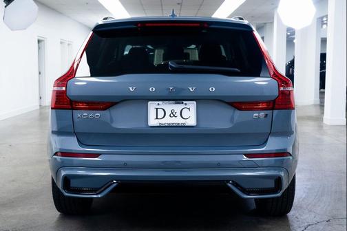 2023 Volvo XC60 B5 Plus Dark Theme