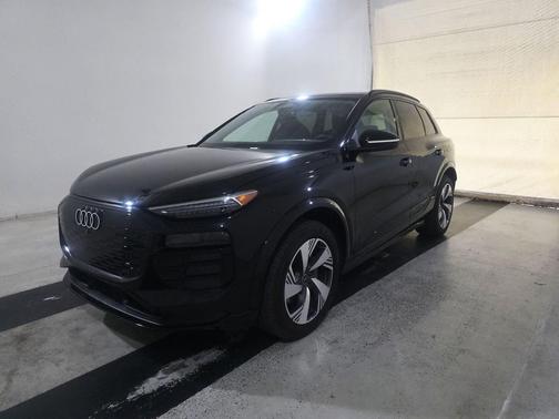 2025 Audi Q6 e-tron Premium Plus quattro