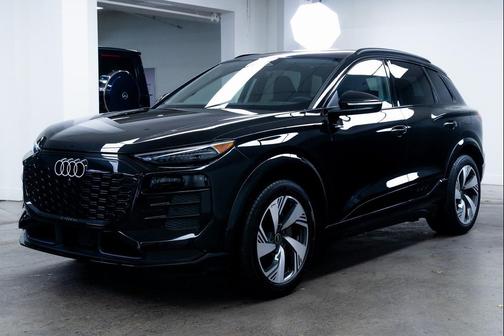 2025 Audi Q6 e-tron Premium Plus quattro