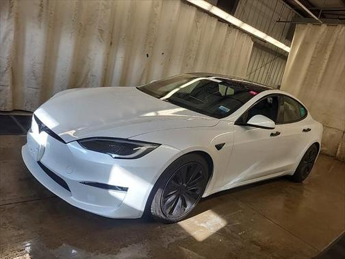 2022 Tesla Model S Plaid