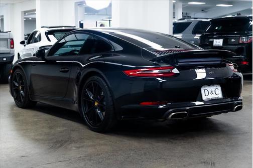2017 Porsche 911 Carrera