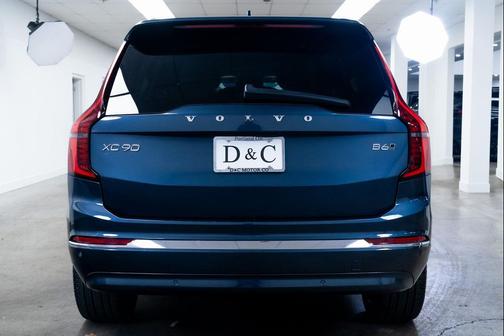 2025 Volvo XC90 B6 Plus 7-Seater