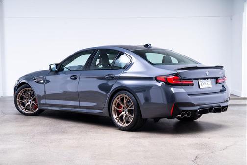 Brands Hatch Grey Metallic 2022 BMW M5 Base