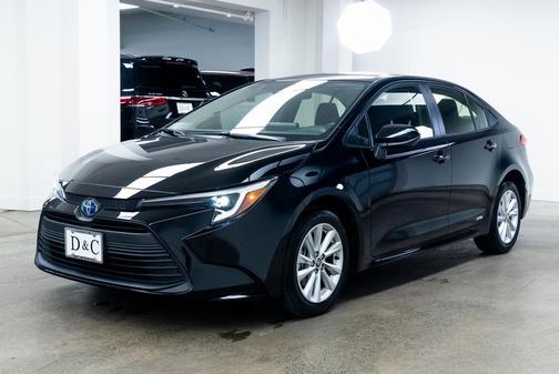 2025 Toyota Corolla Hybrid LE