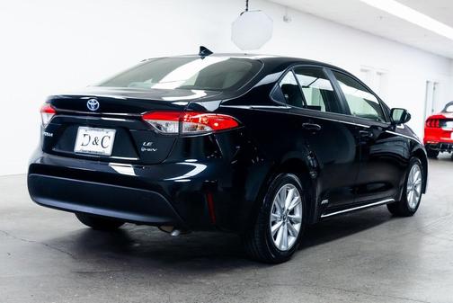 2025 Toyota Corolla Hybrid LE