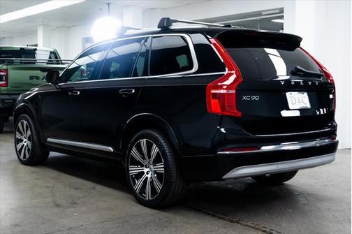 2022 Volvo XC90 Recharge Plug-In Hybrid T8 Inscription 7 Passenger