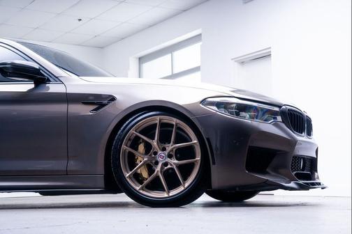 Quartz Metallic 2018 BMW M5 Base