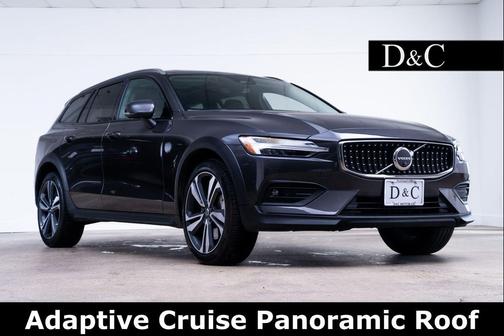 Platinum Grey Metallic 2025 Volvo V60 Cross Country Plus, B5 AWD Gas (mild hybrid)