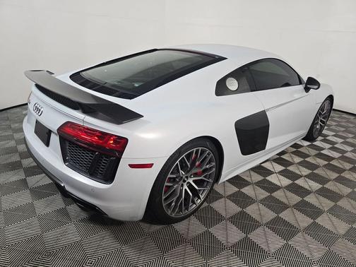2017 Audi R8 5.2 V10 plus