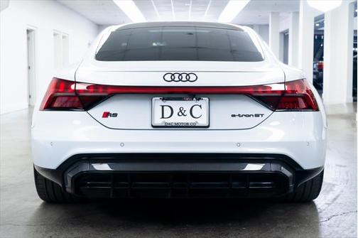 2023 Audi RS e-tron GT quattro