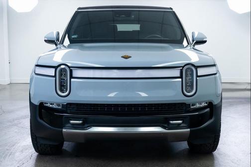 2023 Rivian R1S Adventure