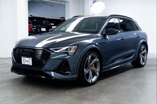 2022 Audi e-tron S Prestige