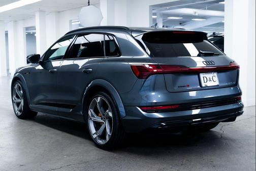 2022 Audi e-tron S Prestige