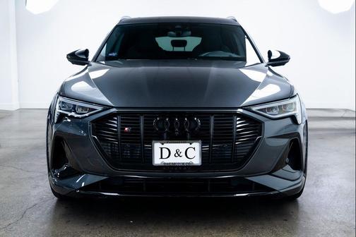 2022 Audi e-tron S Prestige