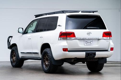 Blizzard Pearl 2018 Toyota Land Cruiser Base
