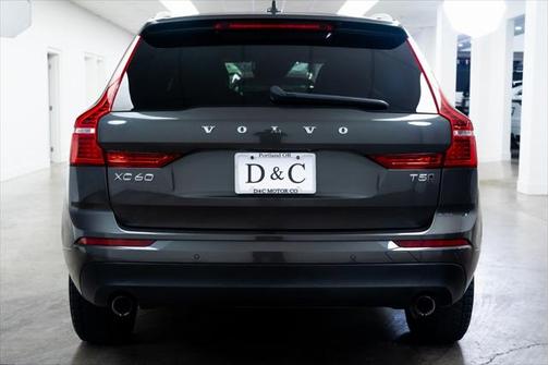 2021 Volvo XC60 T5 Momentum
