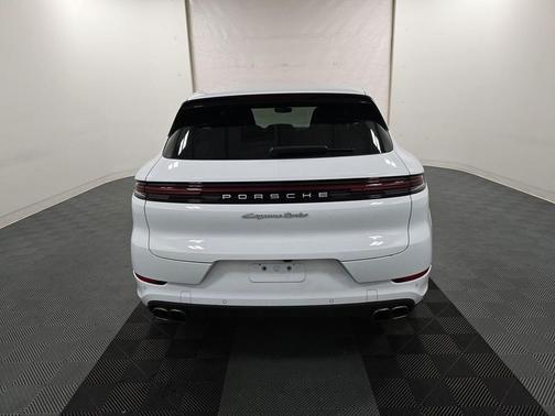 2024 Porsche Cayenne Cayenne Turbo E-Hybrid