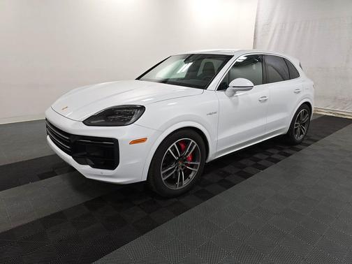 2024 Porsche Cayenne Cayenne Turbo E-Hybrid