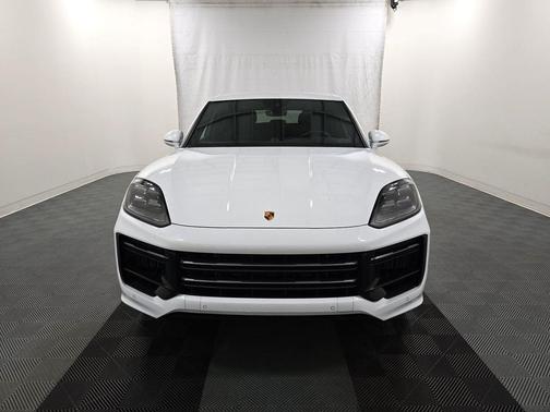 2024 Porsche Cayenne Cayenne Turbo E-Hybrid