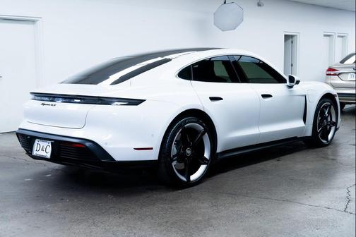 2022 Porsche Taycan 4S