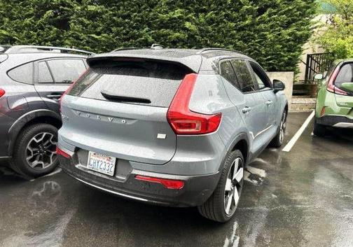 Silver Dawn Metallic 2023 Volvo XC40 Recharge Pure Electric Twin Ultimate