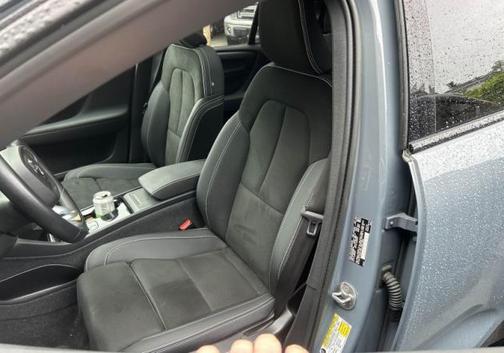 Silver Dawn Metallic 2023 Volvo XC40 Recharge Pure Electric Twin Ultimate