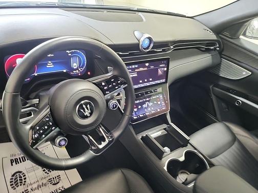 Nero Tempesta Metallic 2023 Maserati Grecale Modena