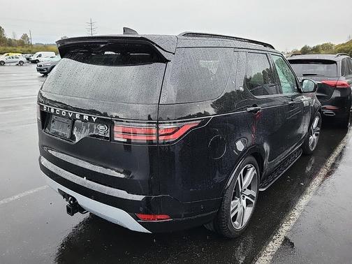 2023 Land Rover Discovery P360 Metropolitan Edition