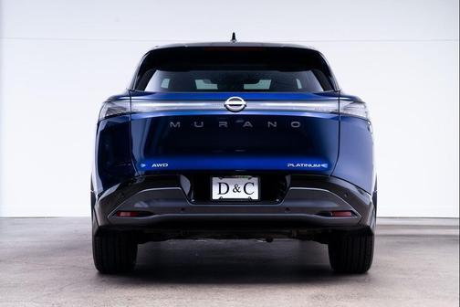 Deep Ocean Blue Pearl/Super Black 2025 Nissan Murano Platinum