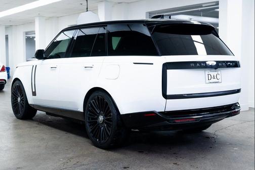 2025 Land Rover Range Rover P550e Autobiography