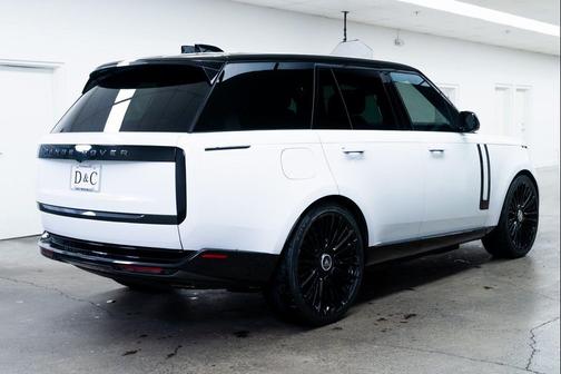2025 Land Rover Range Rover P550e Autobiography