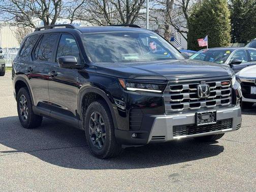 Crystal Black Pearl 2026 Honda Pilot TrailSport