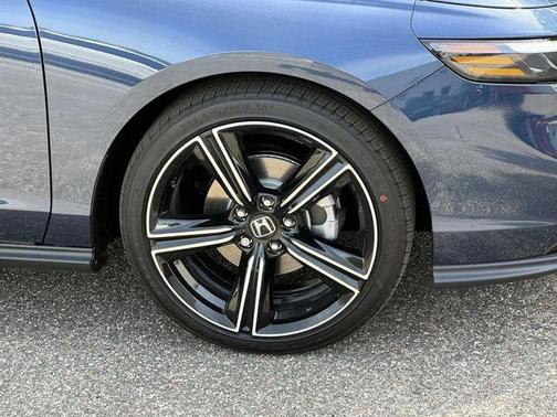 Canyon River Blue Metallic 2026 Honda Accord SE