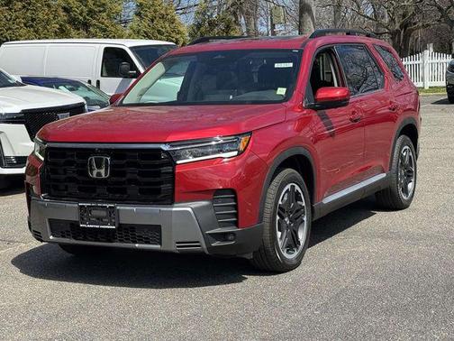 Radiant Red Metallic II 2026 Honda Pilot Touring 8-Passenger