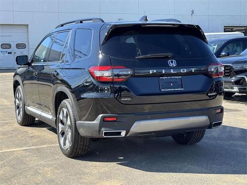 2026 Honda Pilot Touring 8-Passenger