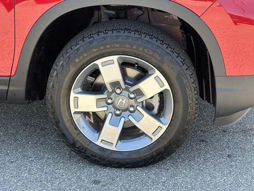 Radiant Red Metallic II 2026 Honda Ridgeline RTL