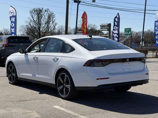 Platinum White Pearl 2026 Honda Accord SE