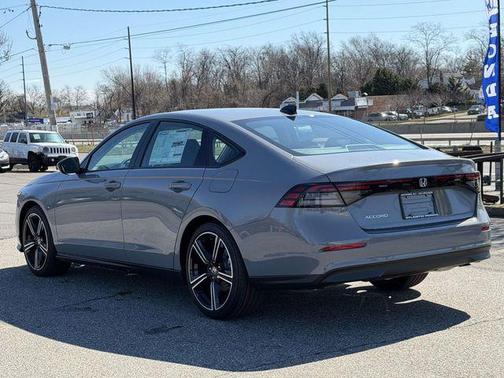 Urban Gray Pearl 2026 Honda Accord SE