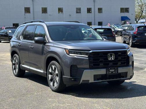 Modern Steel Metallic 2026 Honda Pilot Touring 8-Passenger