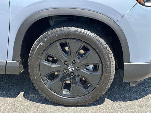 Sonic Gray Pearl 2026 Honda Pilot Black Edition