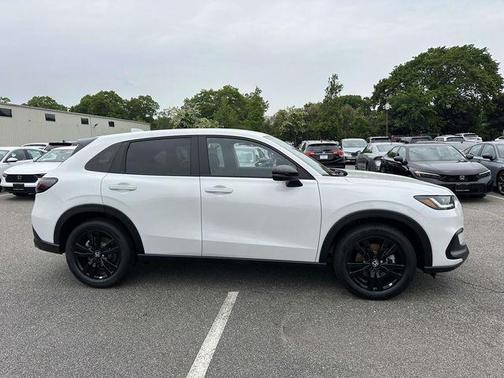 Platinum White Pearl 2026 Honda HR-V Sport