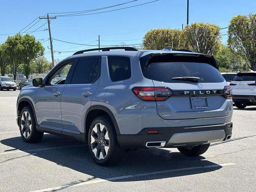 Sonic Gray Pearl 2026 Honda Pilot Elite